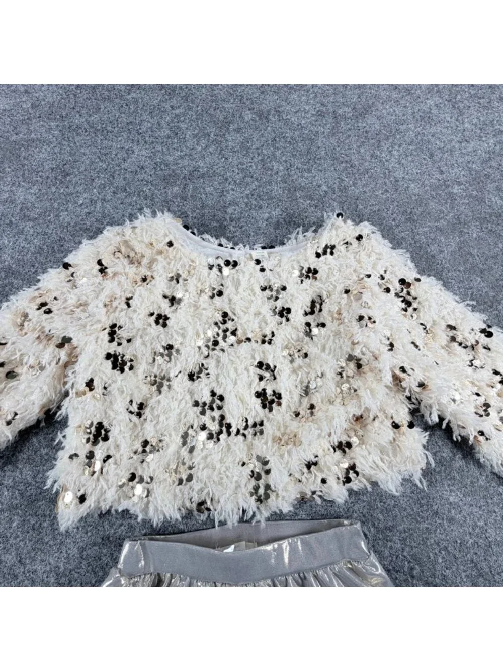 Peek Curious Fuzzy Sweater Skirt Set Girls 4/5 Ivory & Gray Sequins‎ Detail Y2K